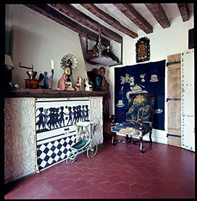 Vue de la maison-atelier du peintre Foujita
